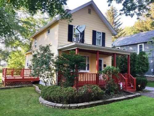 19 Washington Ave, Fredonia, NY 14063-2130