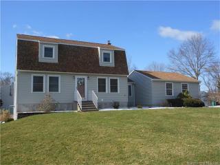 4 Katherine Ct, Uncasville CT  06382-1939 exterior