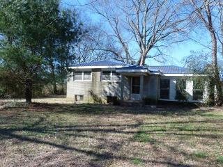 152 Carson Ln, Winchester, TN 37398-3600