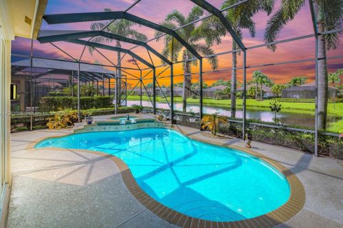 8801 One Putt Pl, Fort Pierce FL  34986-3068 exterior