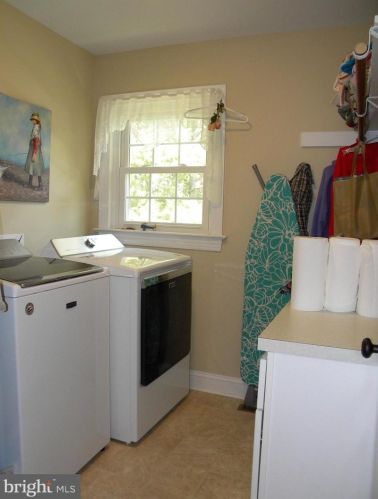 16461 Richmond Tpke, Bowling Green VA  22427-2207 exterior