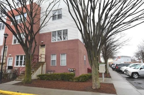 235 Sunset Blvd, Bronx, NY 10473-2433