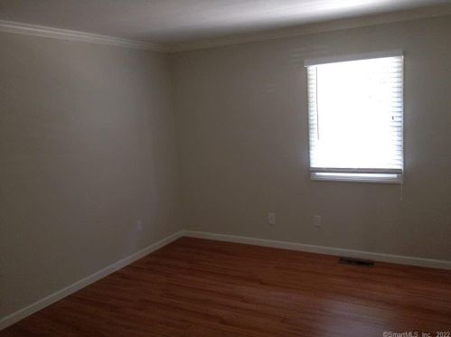 245 Glendale Ave, Bridgeport CT  06606-2751 exterior
