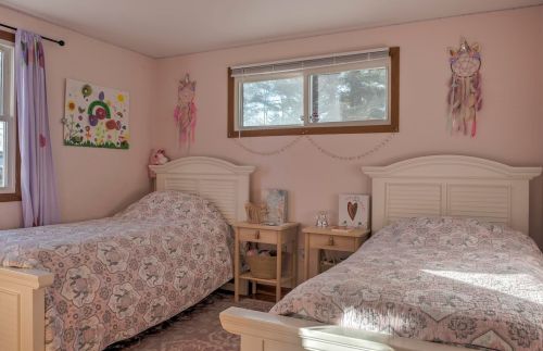 53 American Ave, Keene NH  03431-4803 exterior