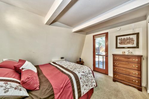 13081 Davos Dr, Truckee, CA 96161-6511