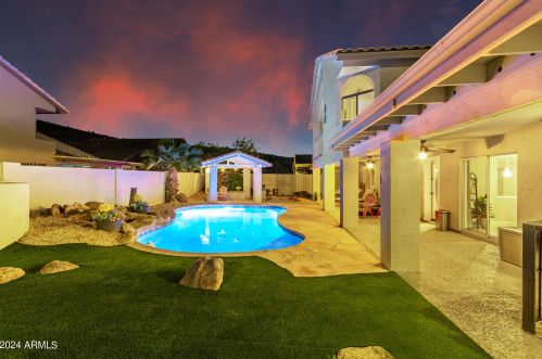 5717 Soft Wind Dr, Glendale AZ  85310-3643 exterior