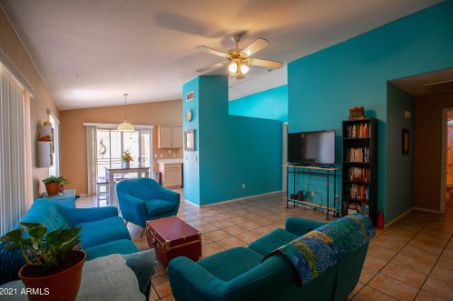 3524 Park View Ln, Glendale, AZ 85310-3396