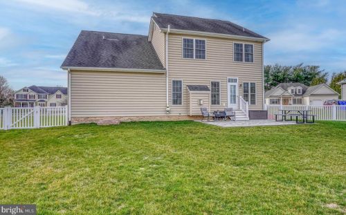 245 Stone Ridge Dr, Dover DE  19901-8205 exterior