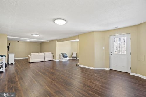 25 Countryside Dr, Fredericksburg VA  22406-4142 exterior