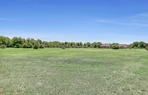 2205 Singleton Ave, Mims, FL 32754-3301