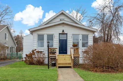 153 Cortlandt St, Buchanan, NY 10511-1401