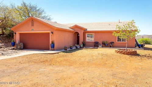 1424 Cena Ct, Nogales, AZ 85648-1049