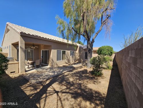 22209 Las Brizas Ln, Sun City AZ 85375-2858 exterior