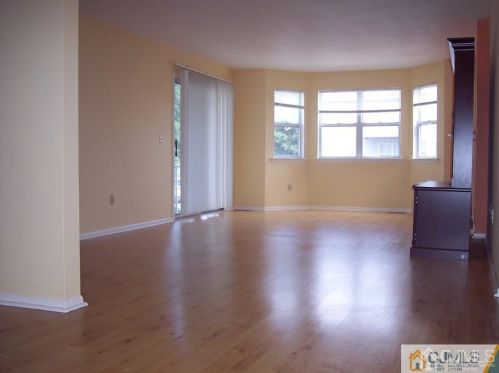 338 Ventnor Ct, Piscataway, NJ 08854-2197