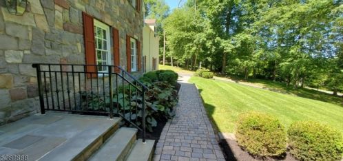 4 Shenandoah Ct, Califon NJ  07830-3544 exterior