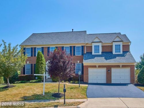 8600 Wales Ct, Gainesville, VA 20155-5826