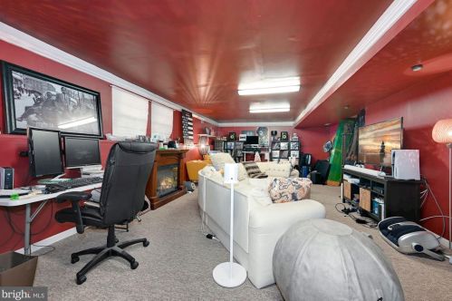 10 Birmingham Dr, Columbus NJ  08022-2342 exterior