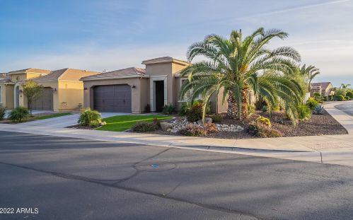 1587 Azafran Trl, San Tan Valley, AZ 85140-5111