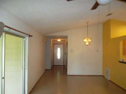 7720 Lakeside Woods Dr, Orlando, FL 32810-2915