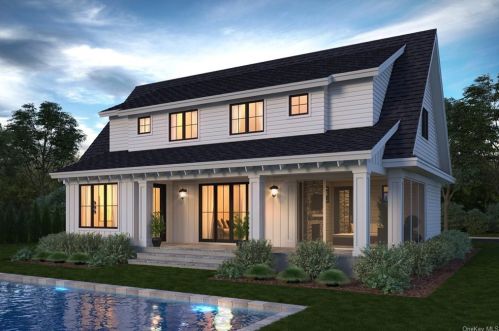 105 Bittersweet Ln, Nassau Point, NY 11935-1678