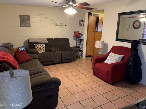 4025 Lone Palm Dr, Tucson, AZ 85730-3820