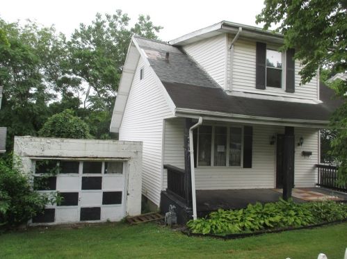 1117 Forest Ave, New Kensington, PA 15068-5739