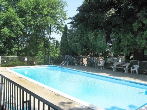 315 King St, Rye Brook NY  10573-4049 exterior