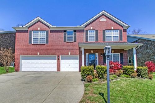 1977 Hawks Nest Dr, Hermitage TN  37076-5630 exterior