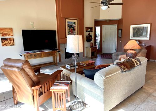 8760 Arnold Palmer Dr, Tucson AZ  85742-9680 exterior