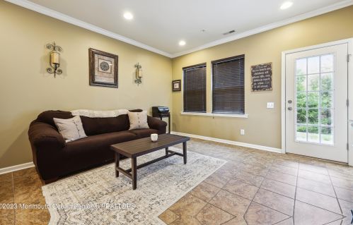 116 Beacon Ln, Tinton Falls, NJ 07724-2180