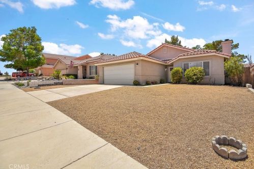 17595 Hudson Dr, Victorville, CA 92395-7731