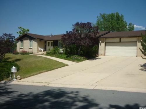 9185 Creponette Dr, Sandy, UT 84093-2506