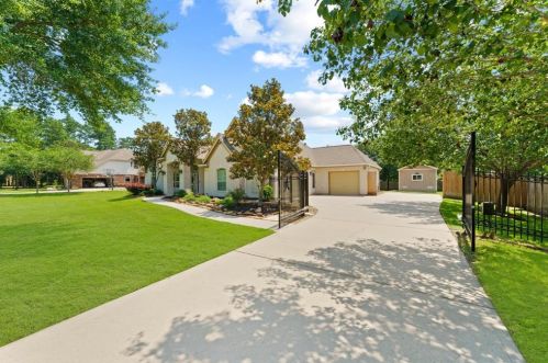 29518 Imperial Crk Dr, Tomball TX 77377-3975 exterior