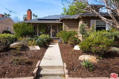 6249 Ventura Canyon Ave, Van Nuys, CA 91401-2433