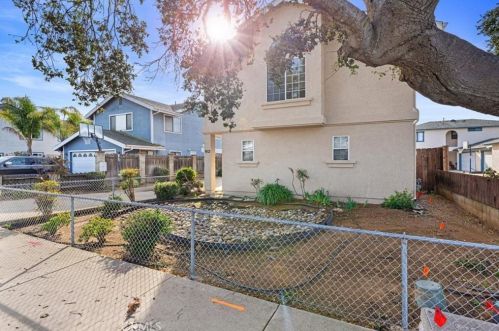 952 Seabright Ave, Pismo Beach, CA 93433-2413