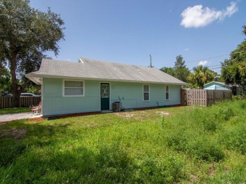 2545 86th Dr, Vero Beach FL  32966-5026 exterior