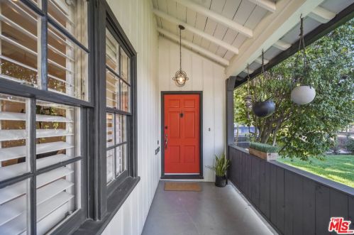 12202 Hartsook St, North Hollywood CA  91601-3961 exterior