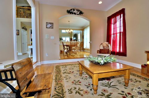 320 Stephen Ct, Charles Town WV  25414-4126 exterior