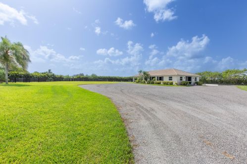 15380 46th Ln, West Palm Beach FL  33414-7452 exterior