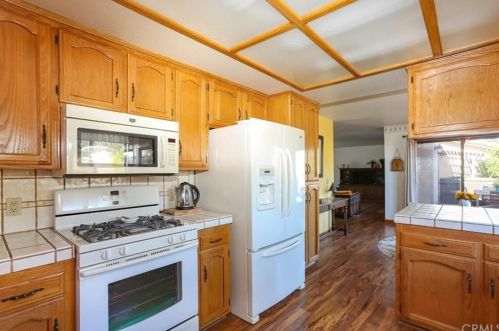 815 Valley Rd, Pismo Beach, CA 93420-4424