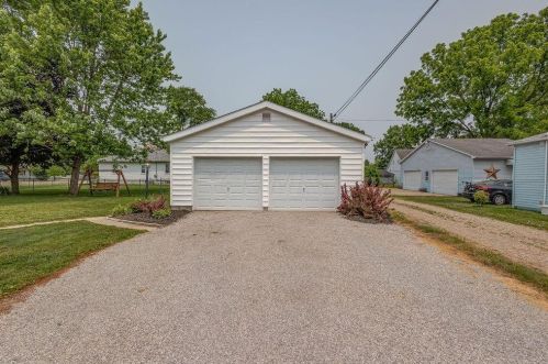 36 Sychar Rd, Mount Vernon, OH 43050-1859