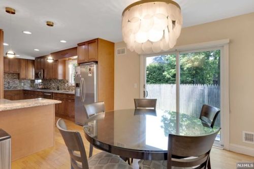 1663 River Rd, Teaneck NJ  07666-2259 exterior