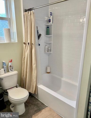 817 T St, Washington DC 20001-4119 exterior