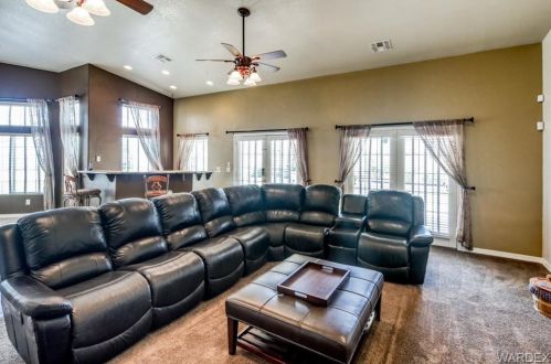 1895 Corwin Rd, Bullhead City AZ  86442-8774 exterior