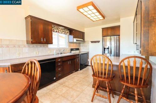 18351 Via Jose, San Lorenzo CA  94580-3063 exterior