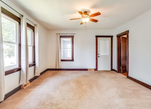 1328 Rose St, La Crosse, WI 54603-2460
