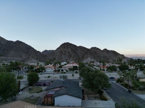 51655 Avenida Diaz, La Quinta CA  92253-3122 exterior