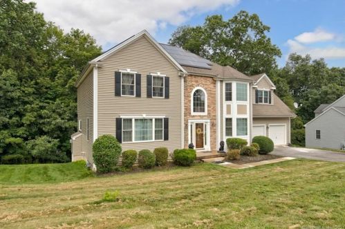 357 Briarwood Dr, Manchester, CT 06040-6967