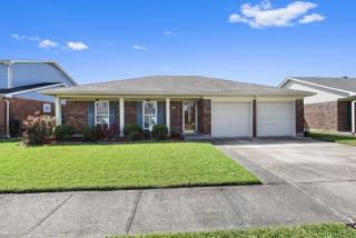 22 Terraza Del Este, Harvey, LA 70058-2969