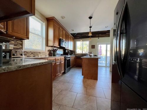 15 Ormond St, Milford, CT 06461-3912